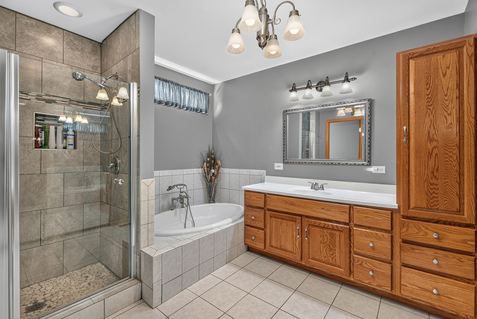16542 Eastlake Parkway