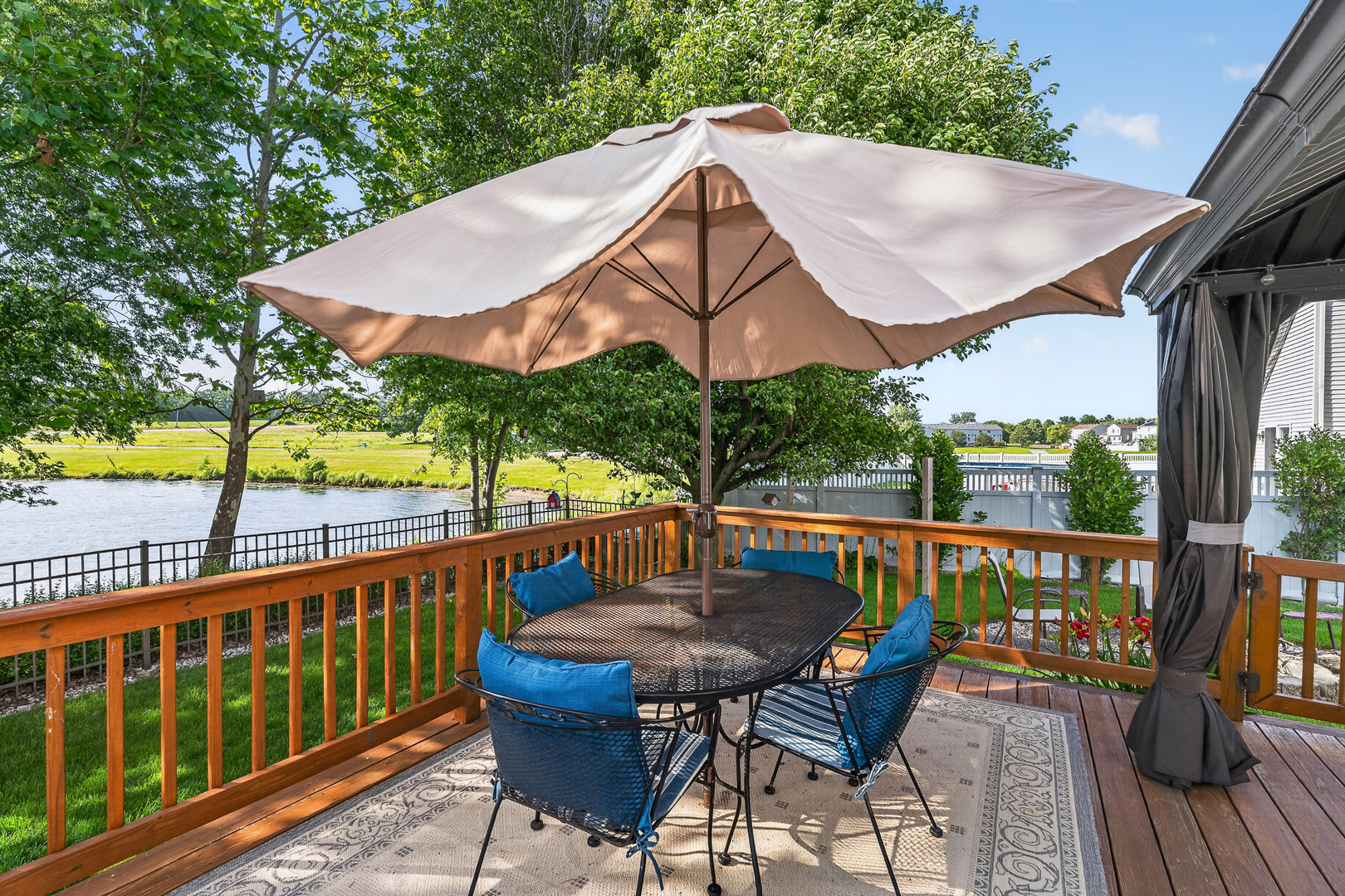 16542 Eastlake Parkway