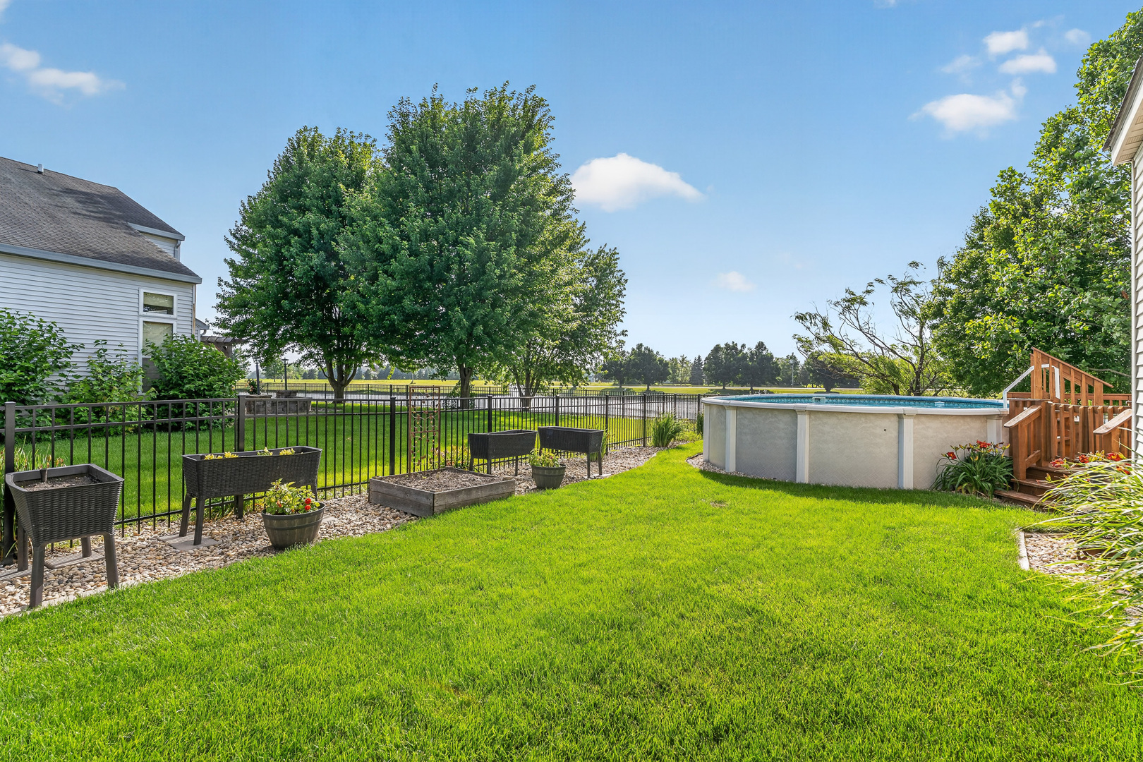 16542 Eastlake Parkway