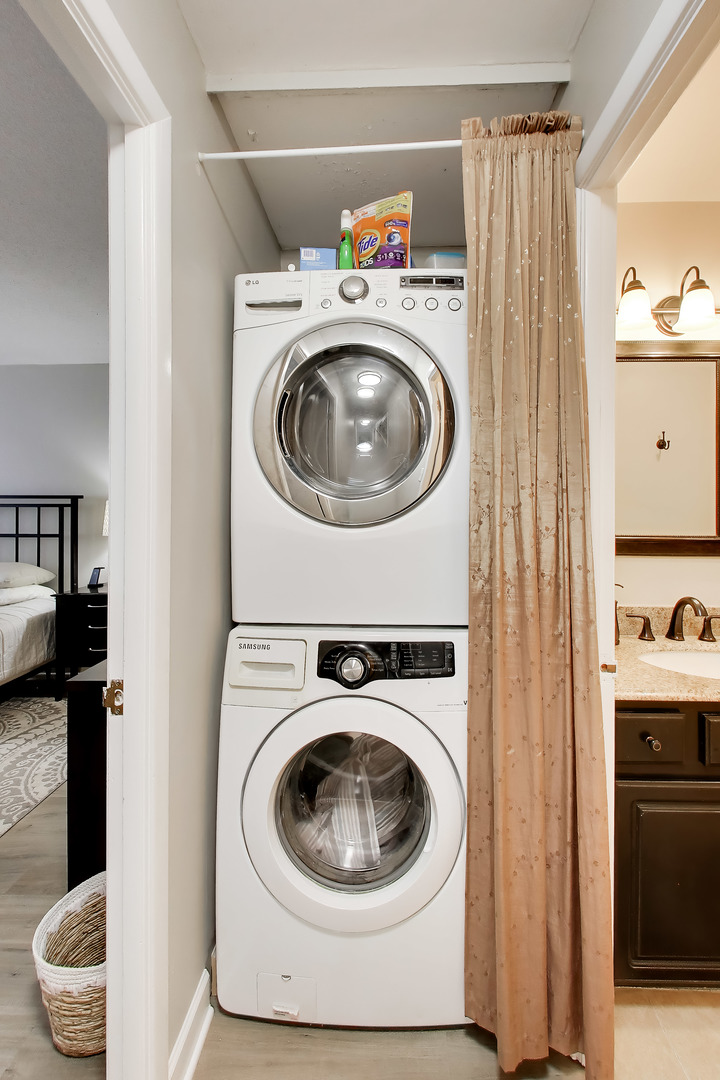2000 Saint Regis Drive Unit: 7N