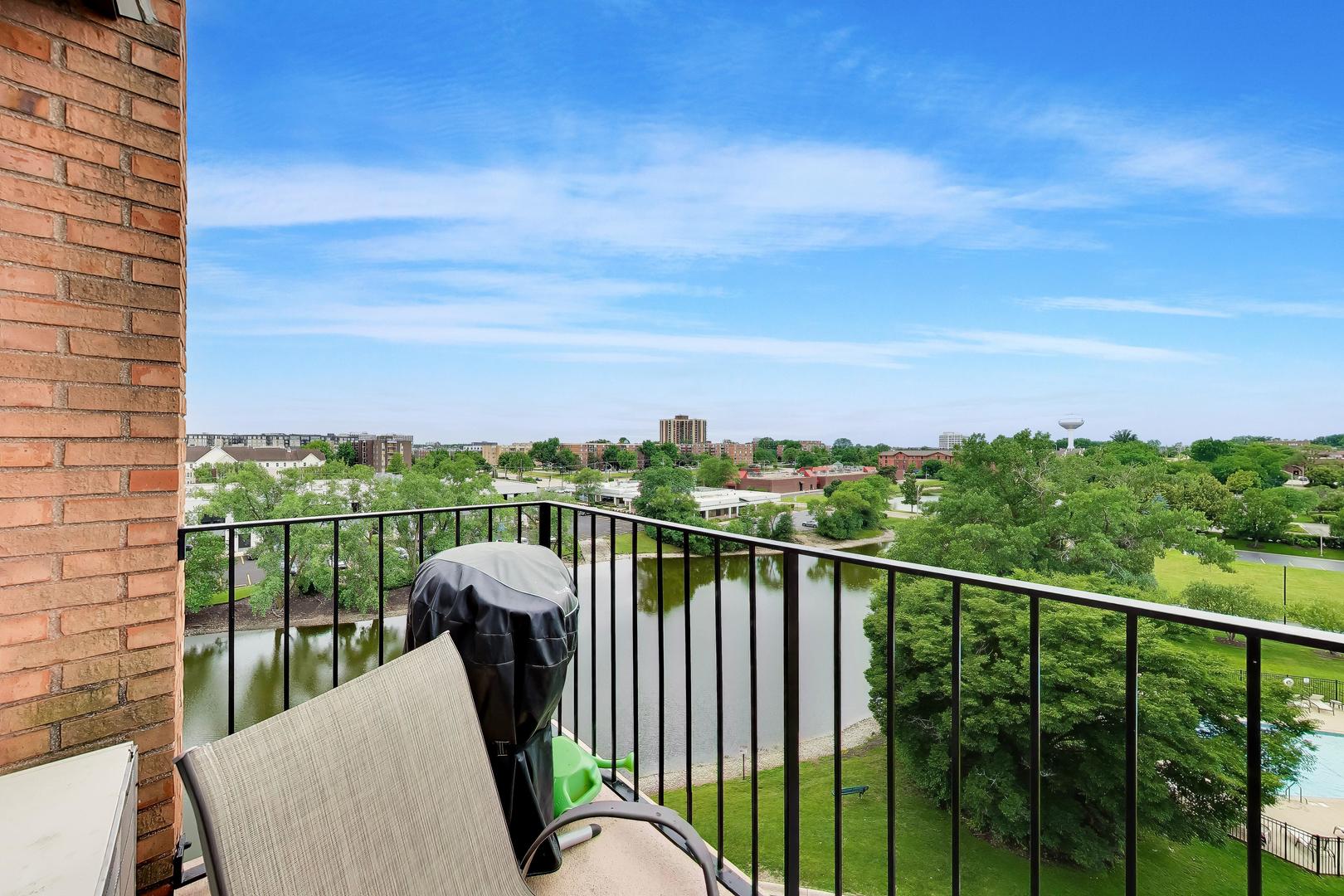 2000 Saint Regis Drive Unit: 7N