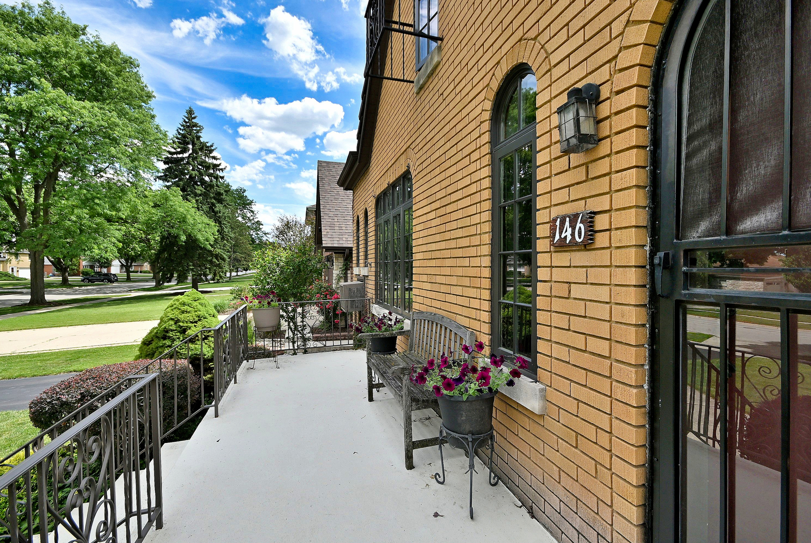 146 S Poplar Avenue