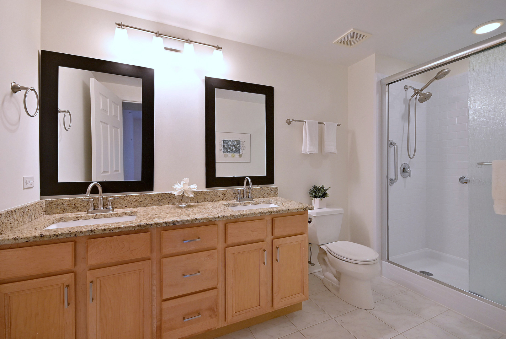 210 N Addison Avenue Unit: 301