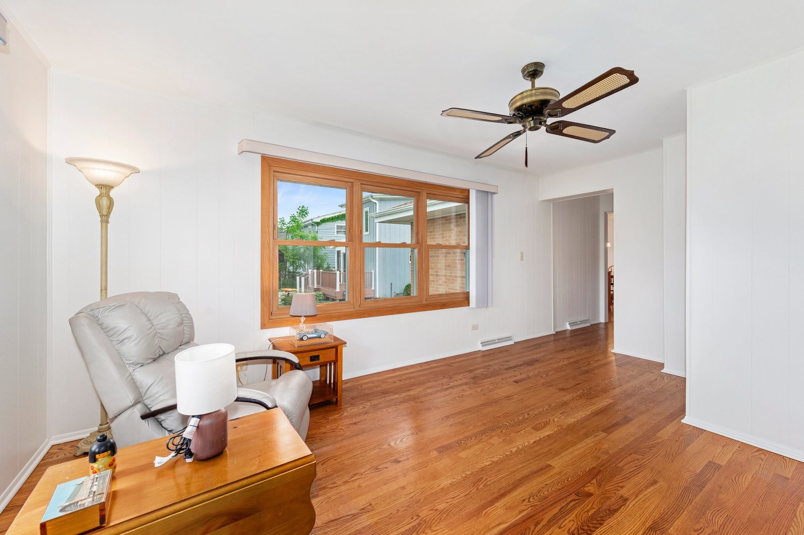 19 W Adams Street