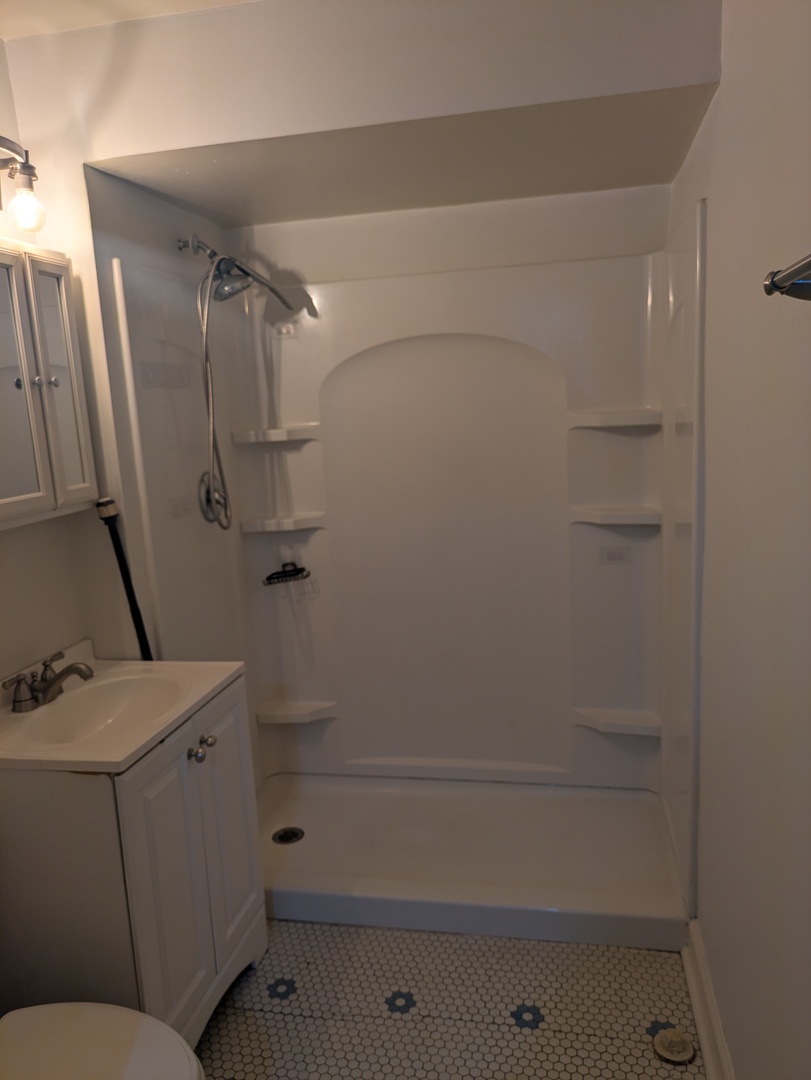 103 E 1st Street Unit: 2n