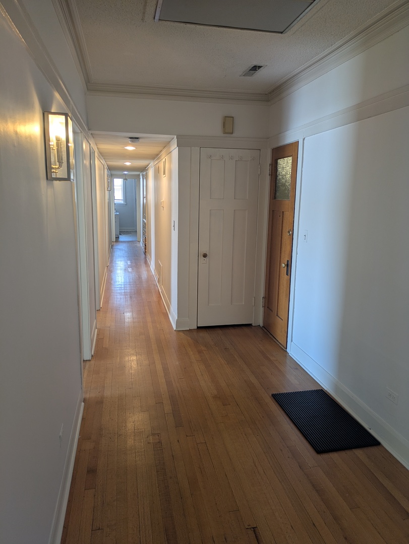 103 E 1st Street Unit: 2n