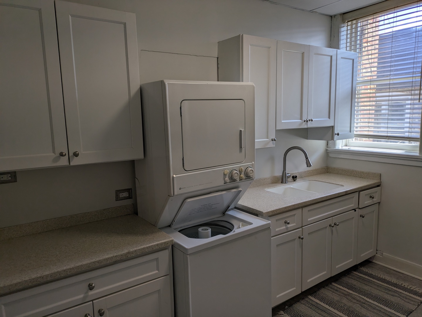 103 E 1st Street Unit: 2n