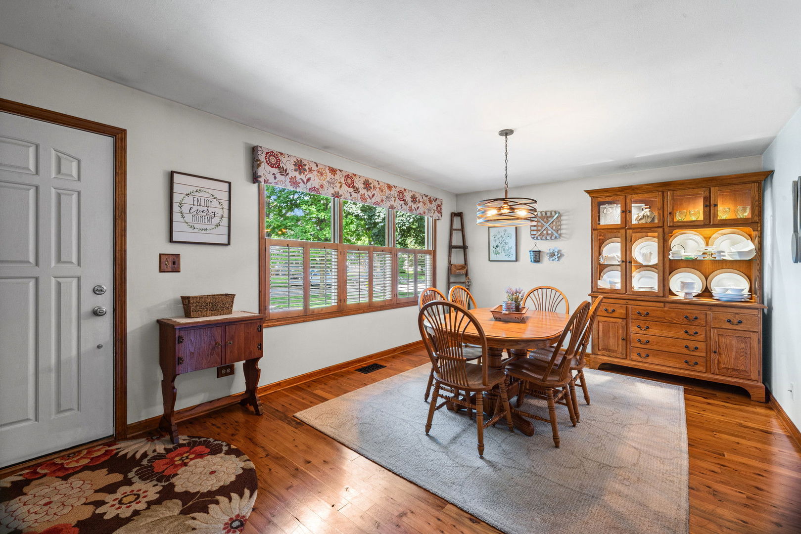 3102 Swallow Lane
