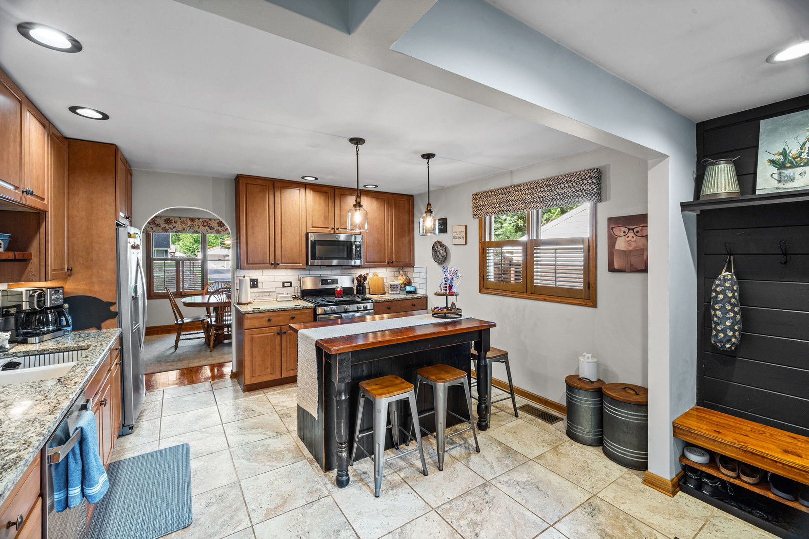 3102 Swallow Lane