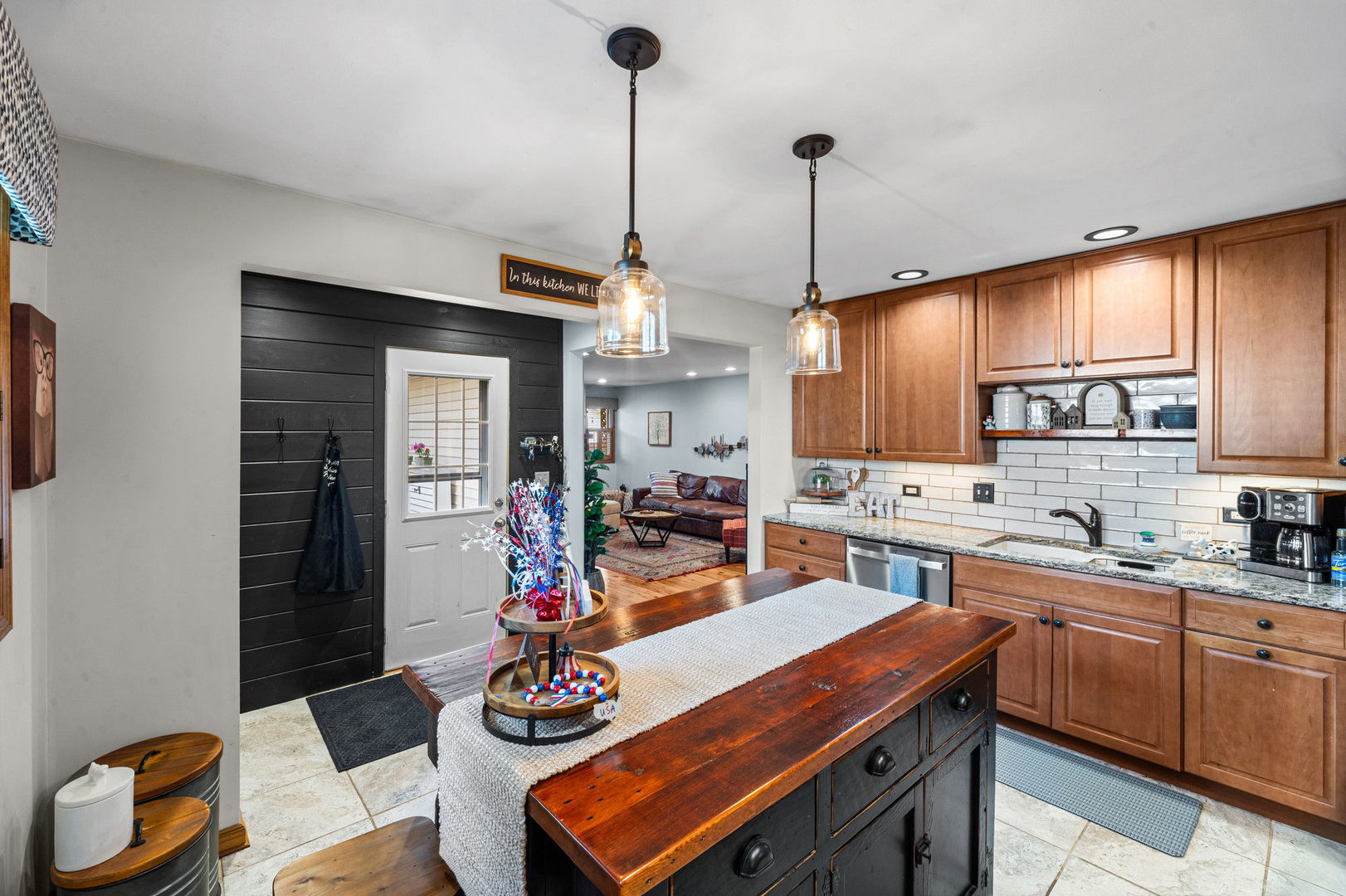 3102 Swallow Lane