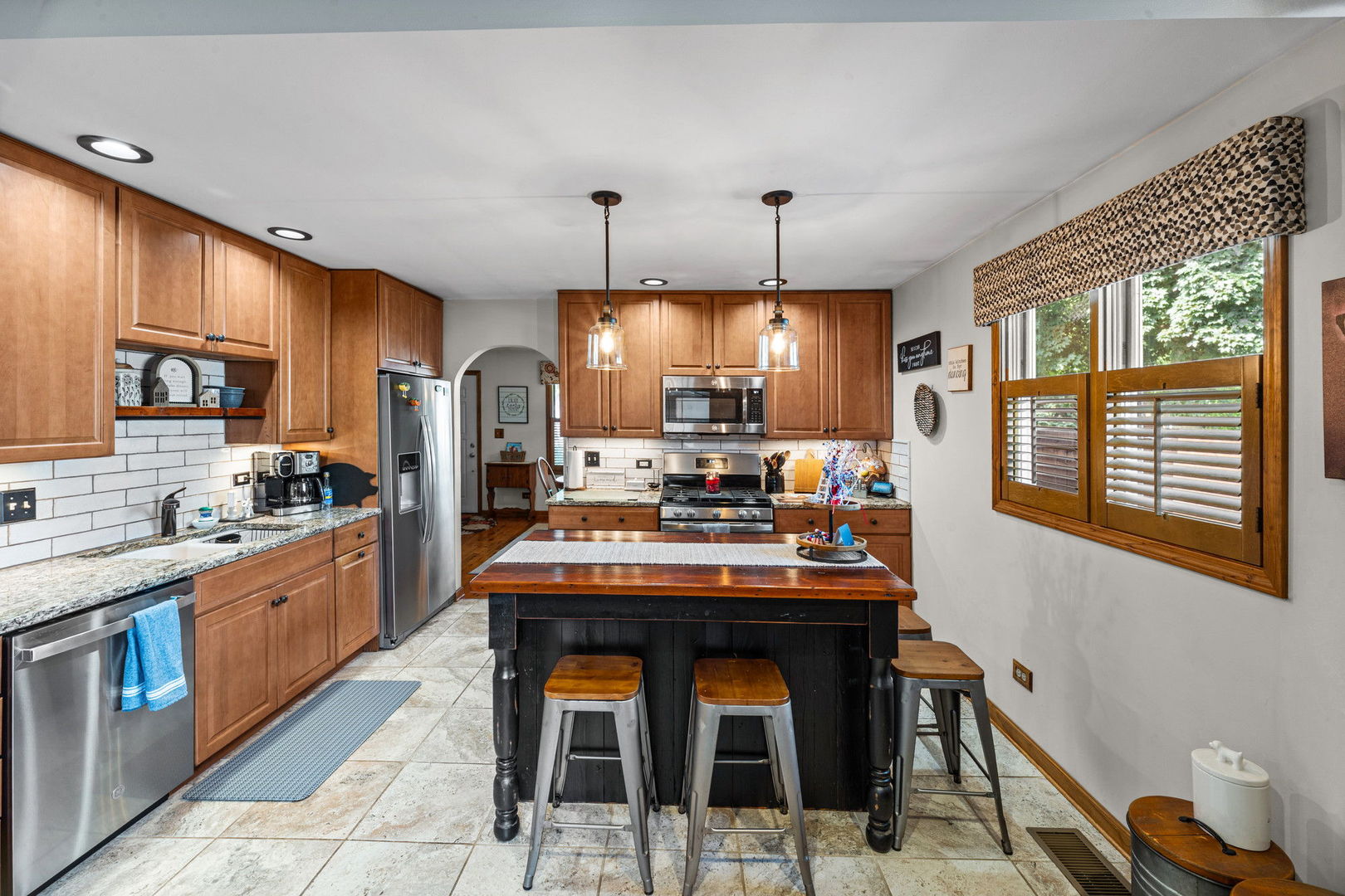 3102 Swallow Lane