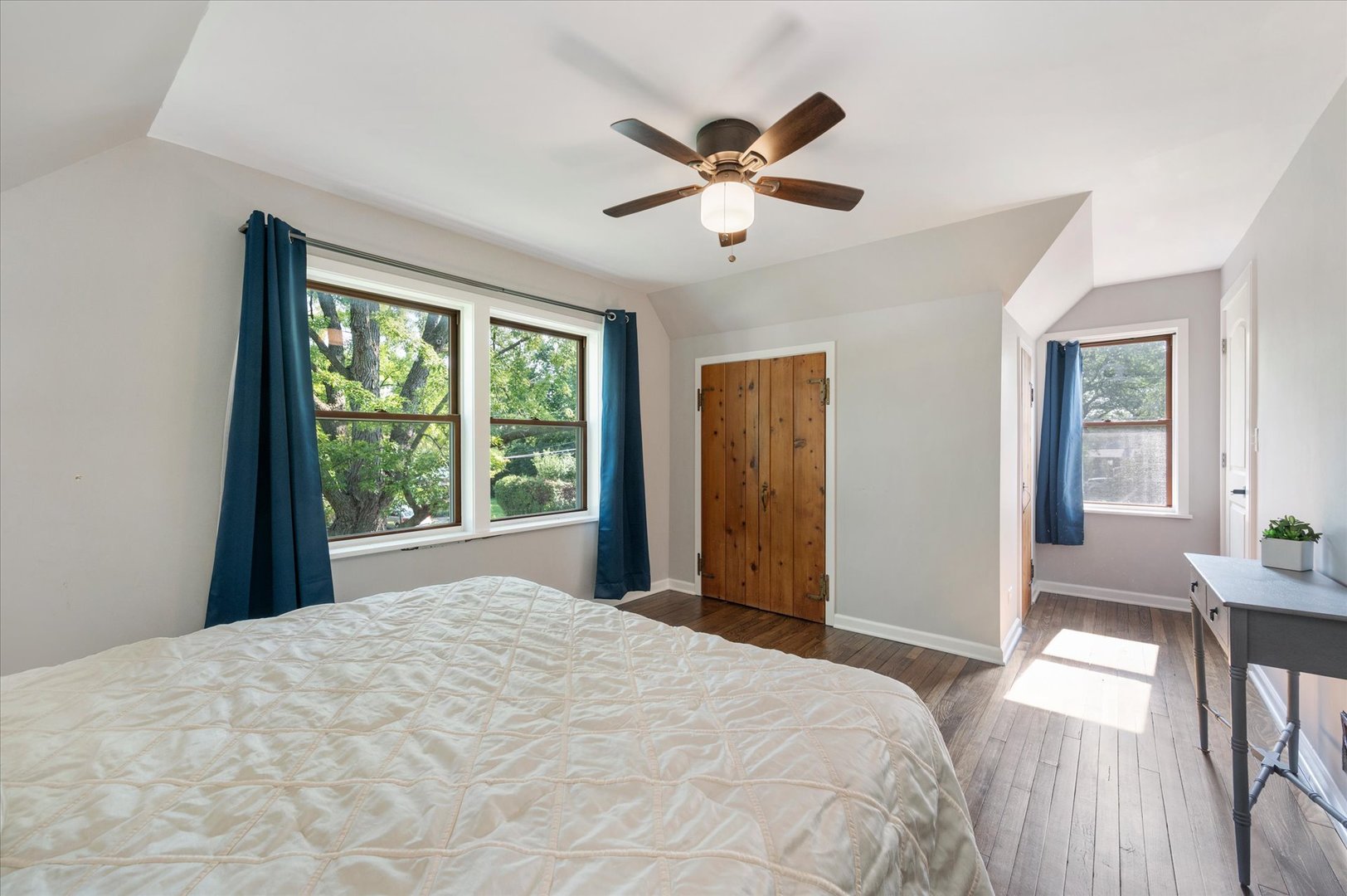 16W661 White Pine Road