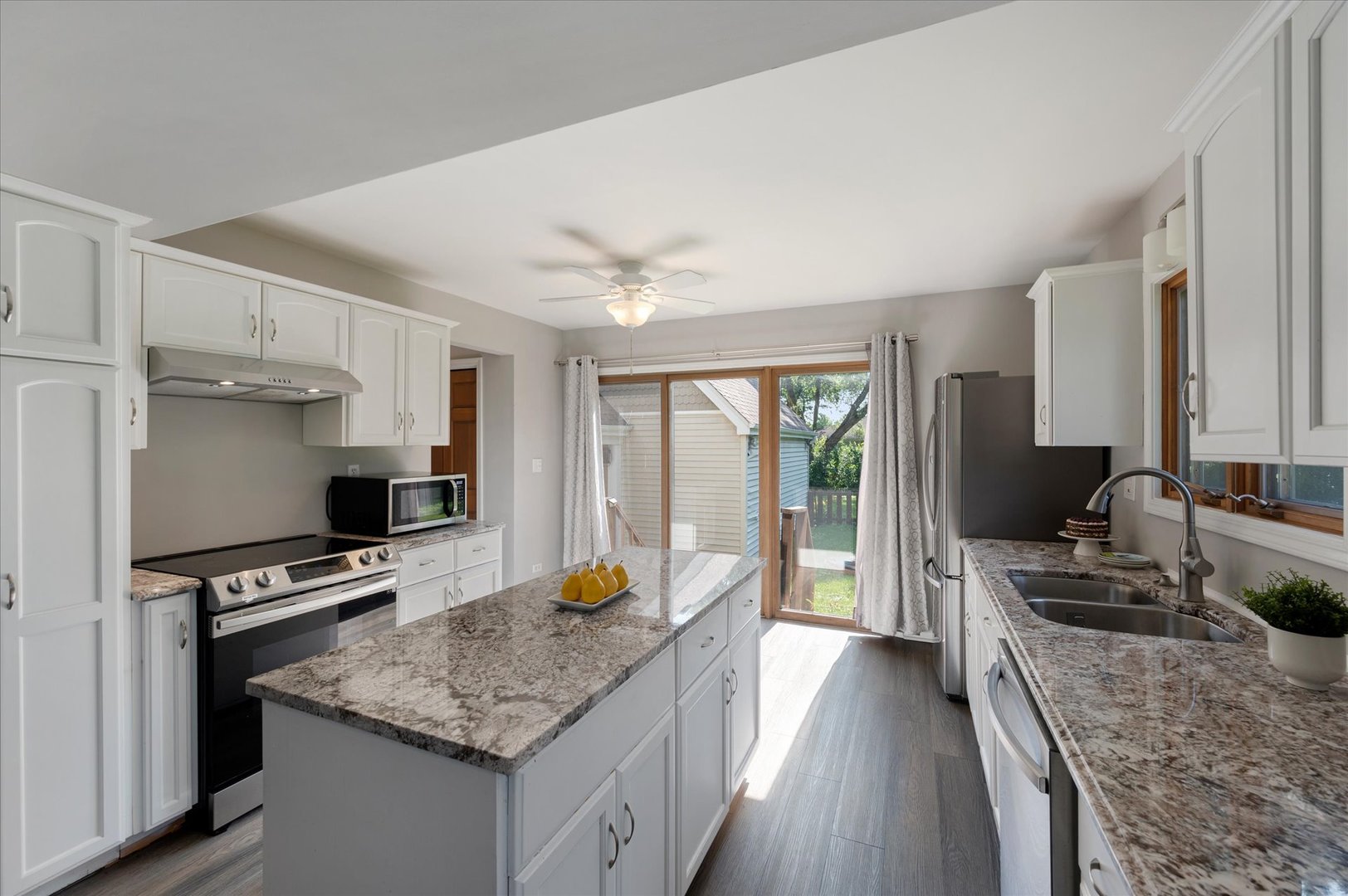 16W661 White Pine Road