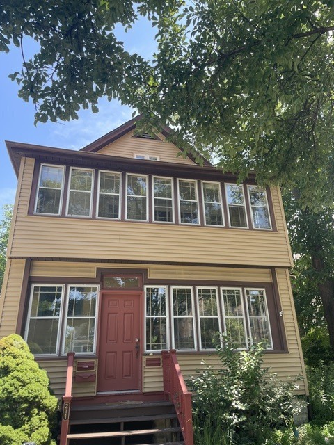 211 N Larch Avenue
