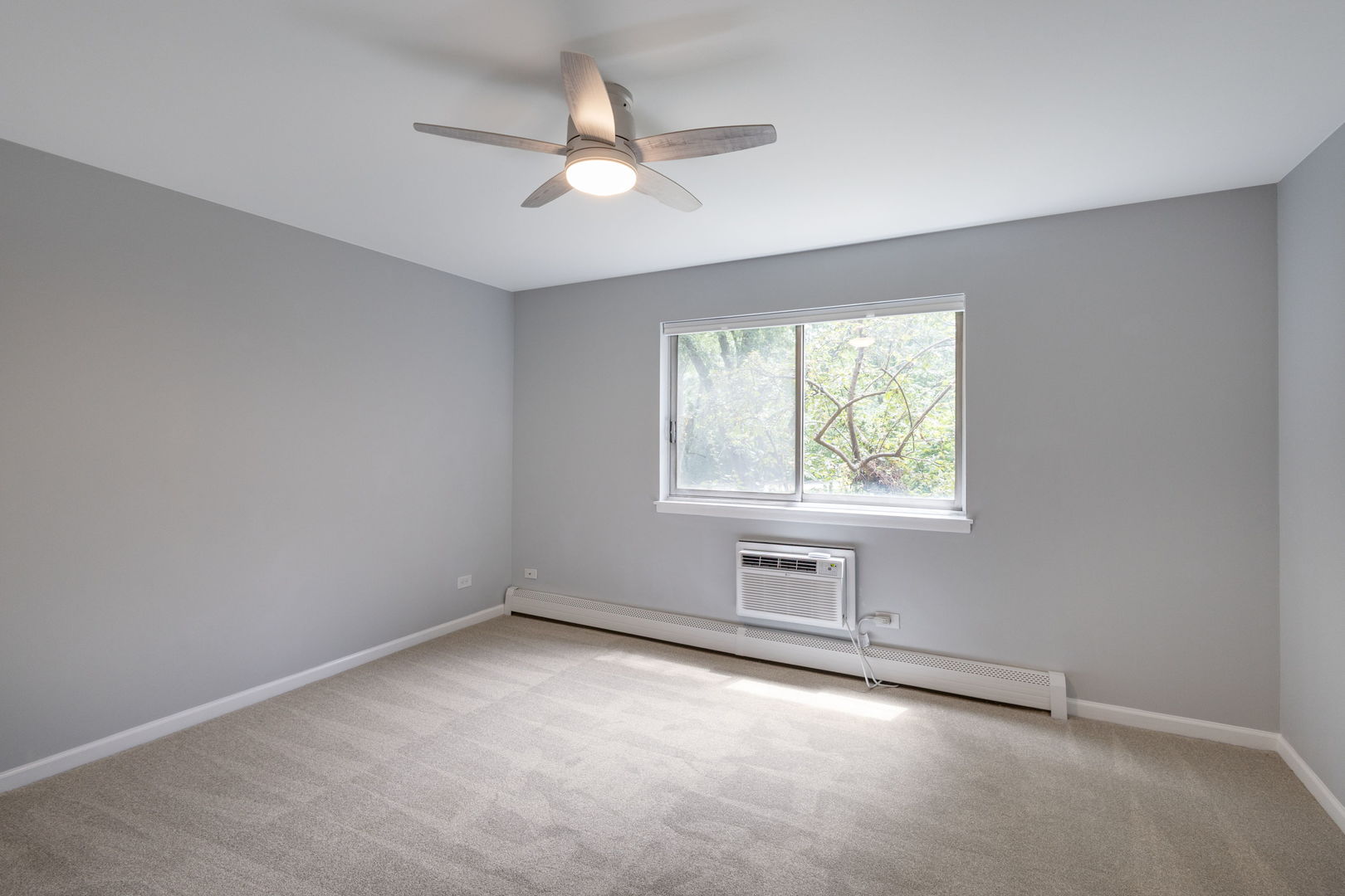 1198 Royal Glen Drive Unit: 221