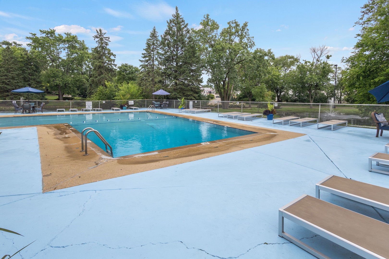 1198 Royal Glen Drive Unit: 221