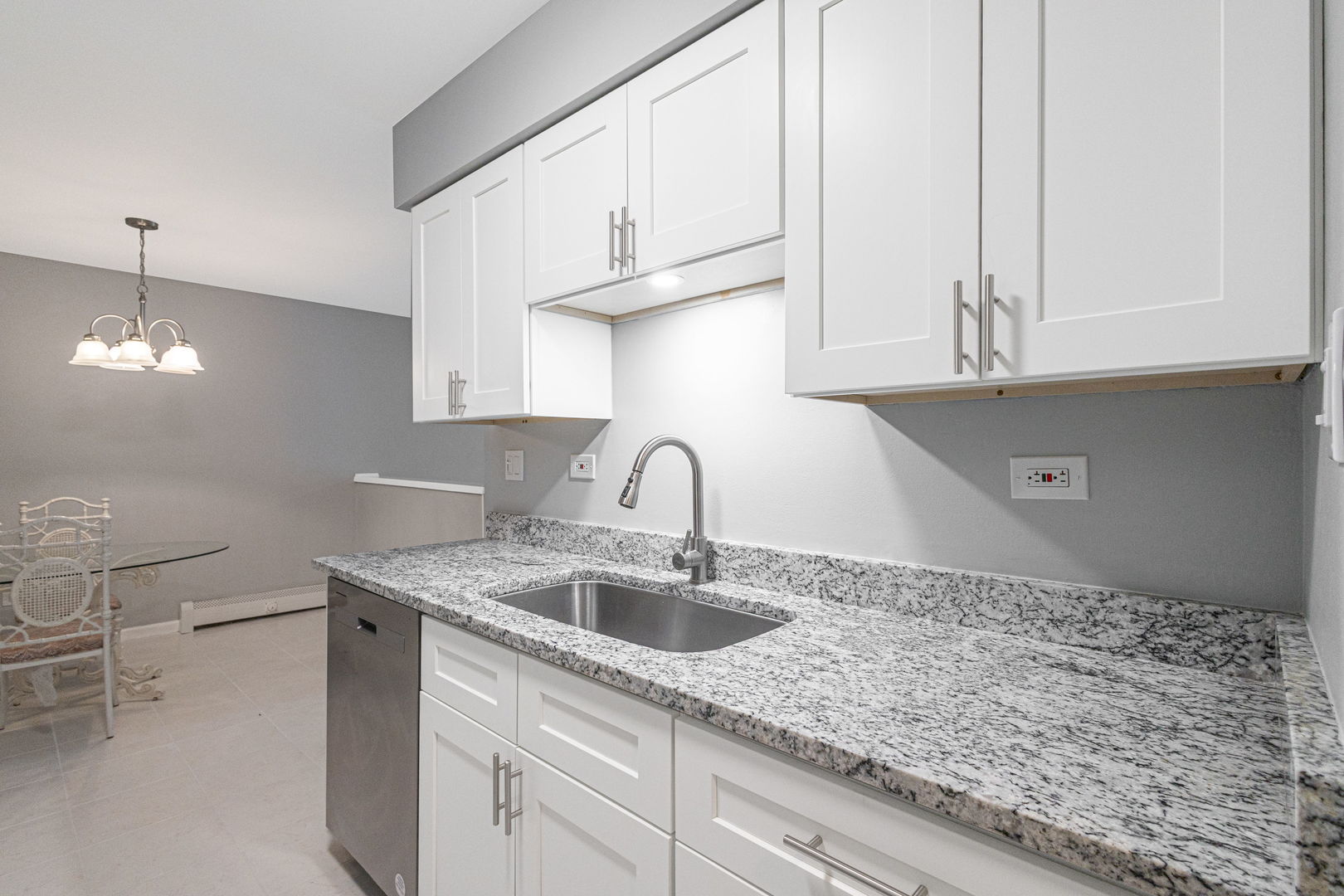1198 Royal Glen Drive Unit: 221