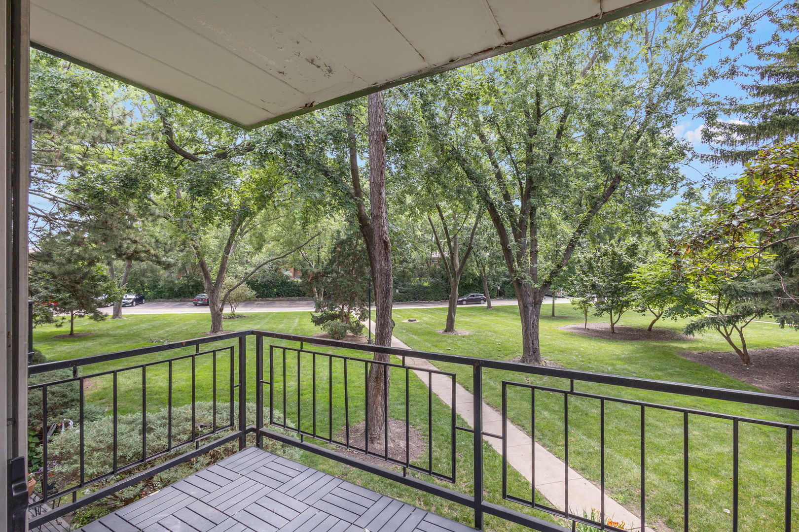 1198 Royal Glen Drive Unit: 221
