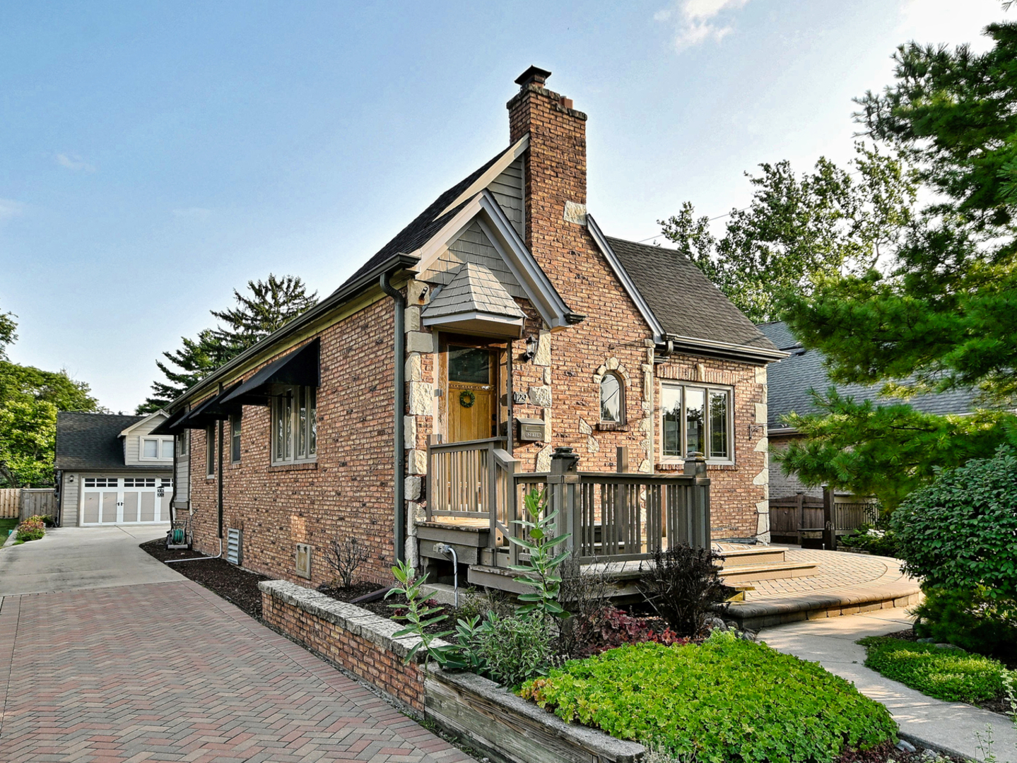 129 E Washington Street
