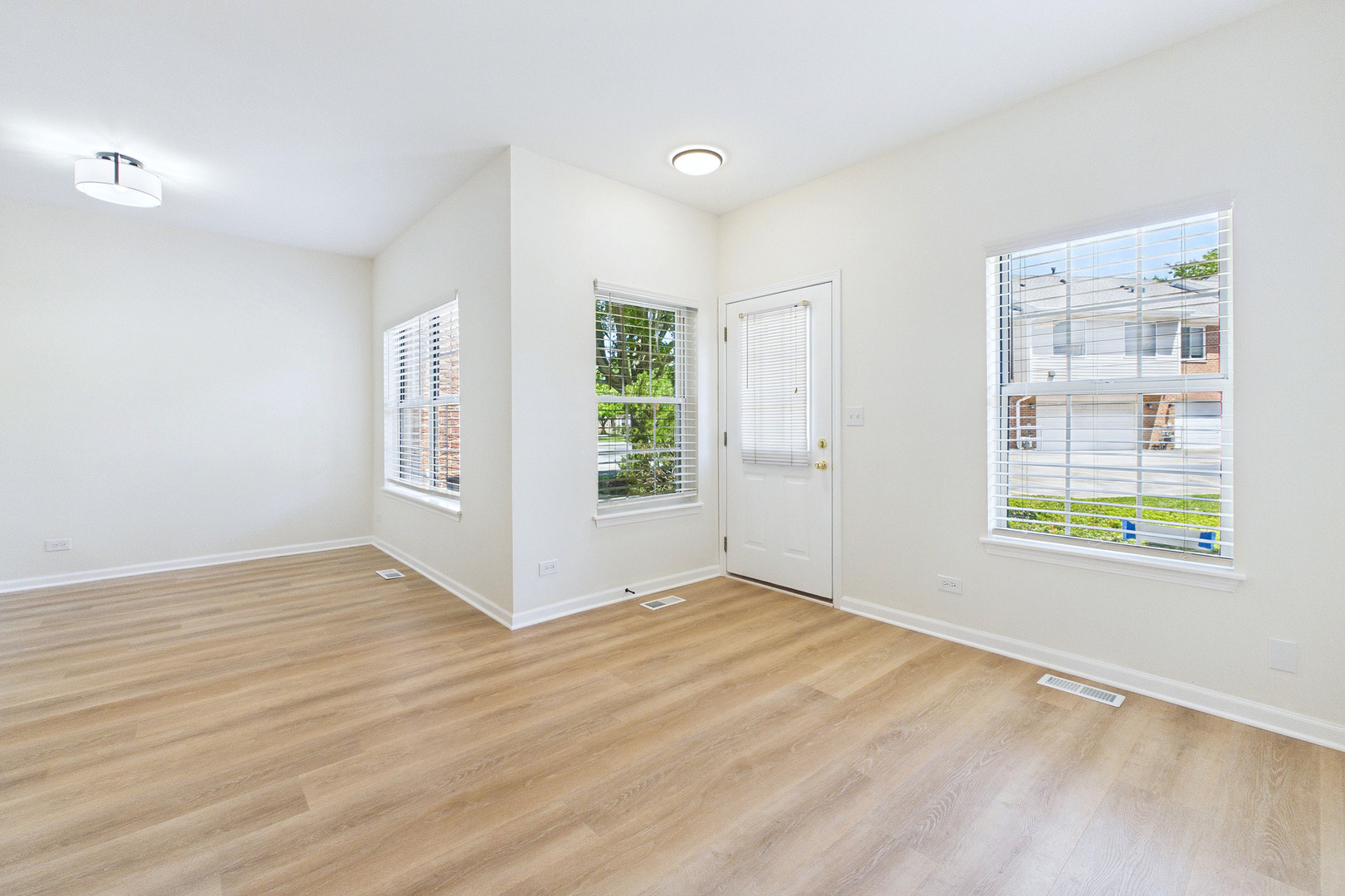3 Charlotte Circle