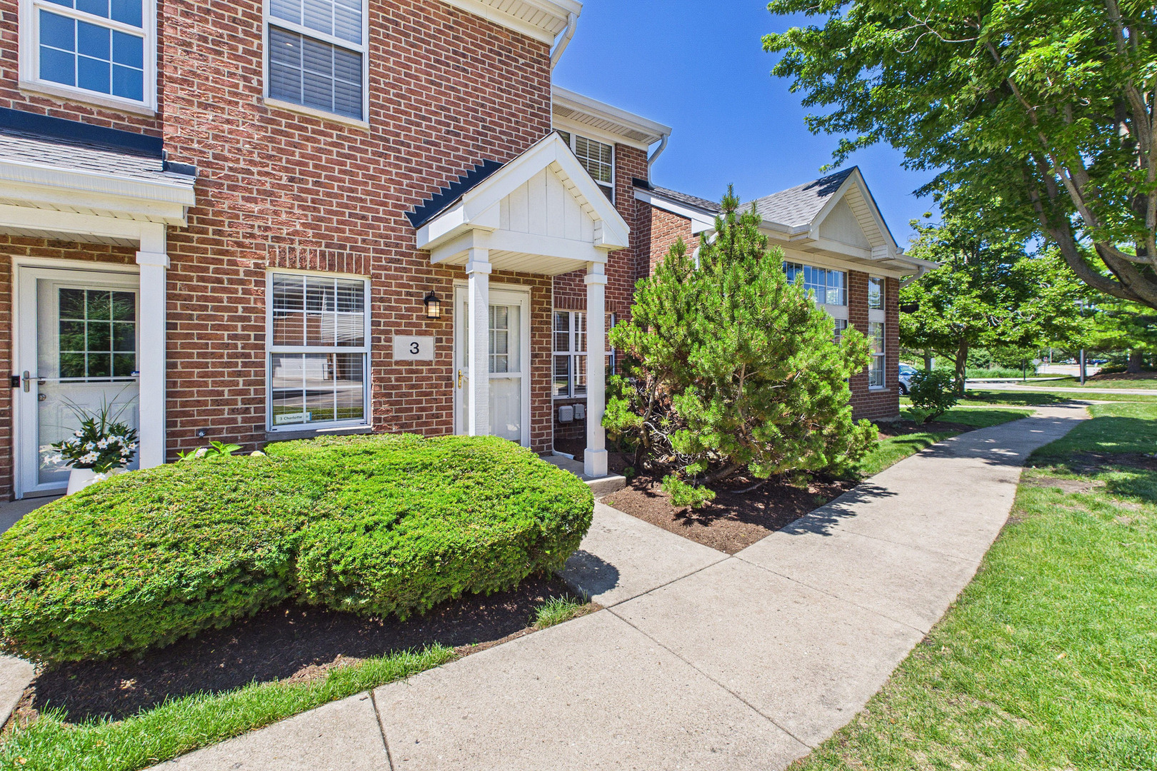 3 Charlotte Circle