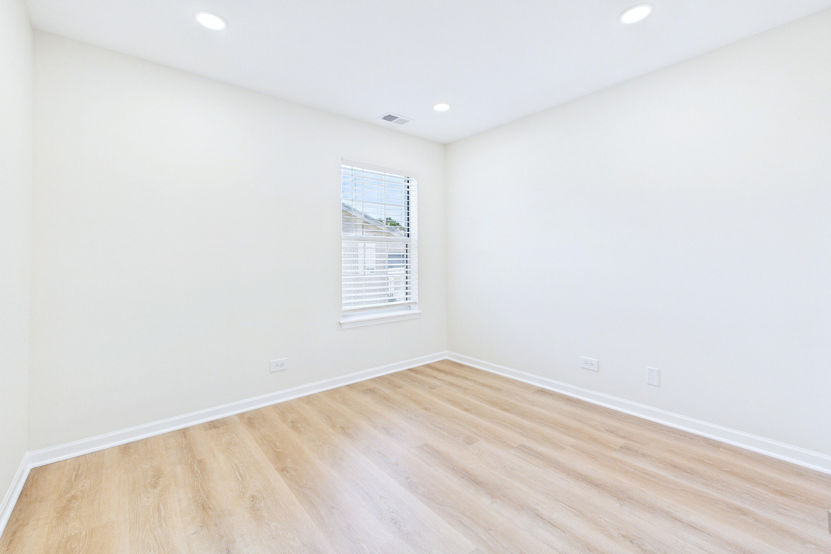 3 Charlotte Circle