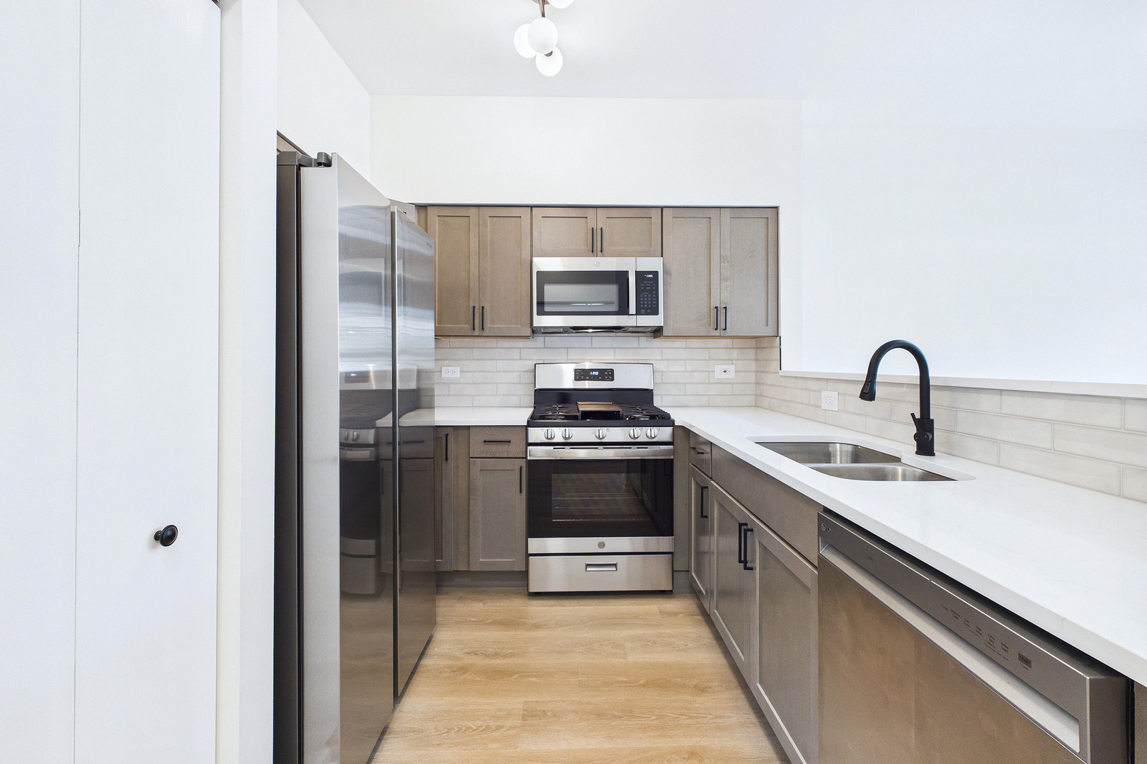 3 Charlotte Circle