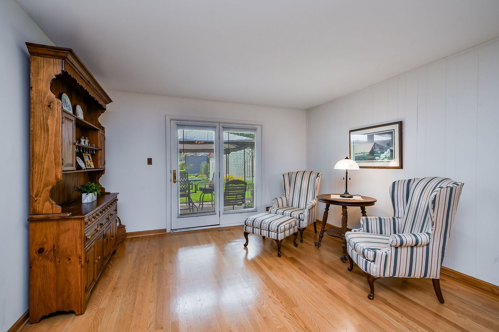 21W621 Buckingham Road