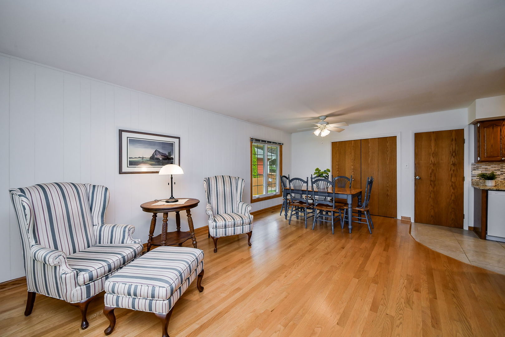 21W621 Buckingham Road