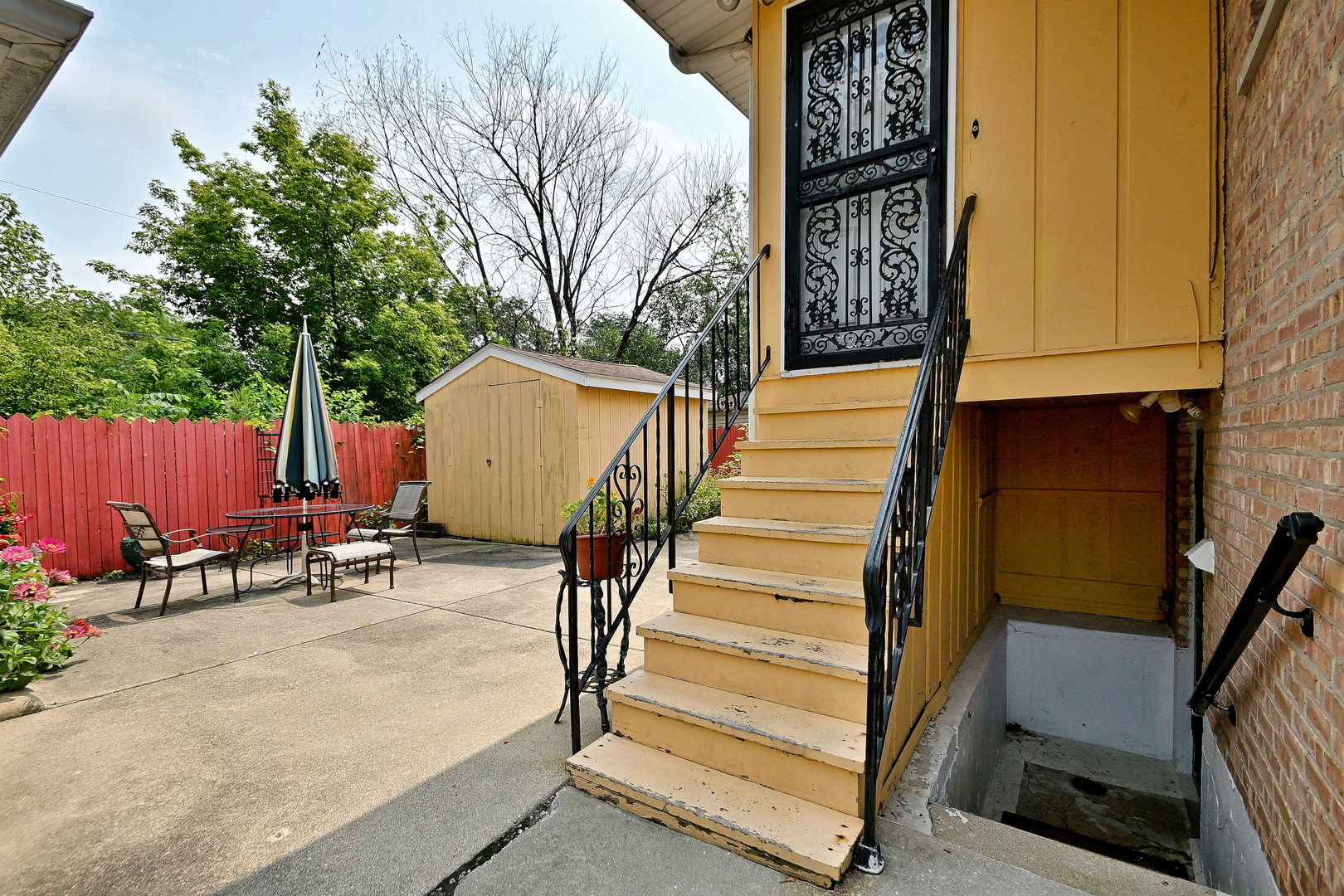 611 N Lincoln Avenue