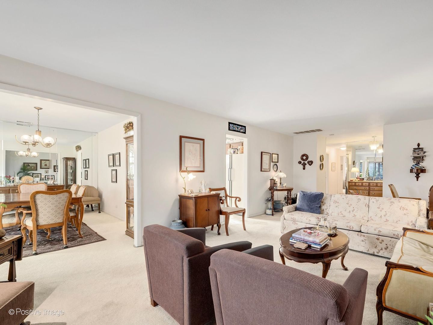 1S055 Spring Road Unit: 2C
