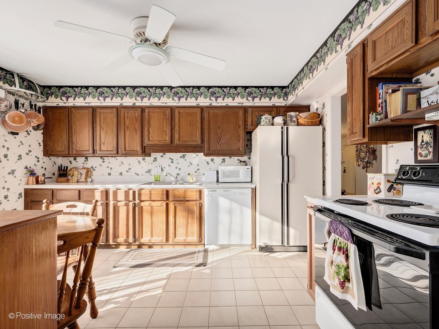 1S055 Spring Road Unit: 2C