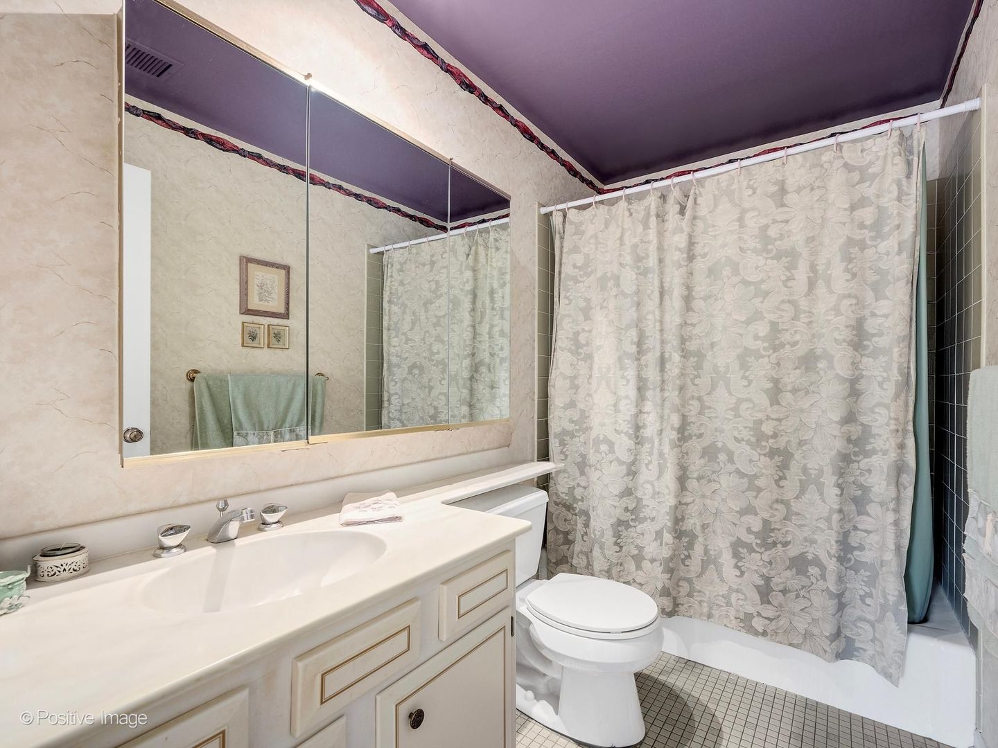 1S055 Spring Road Unit: 2C