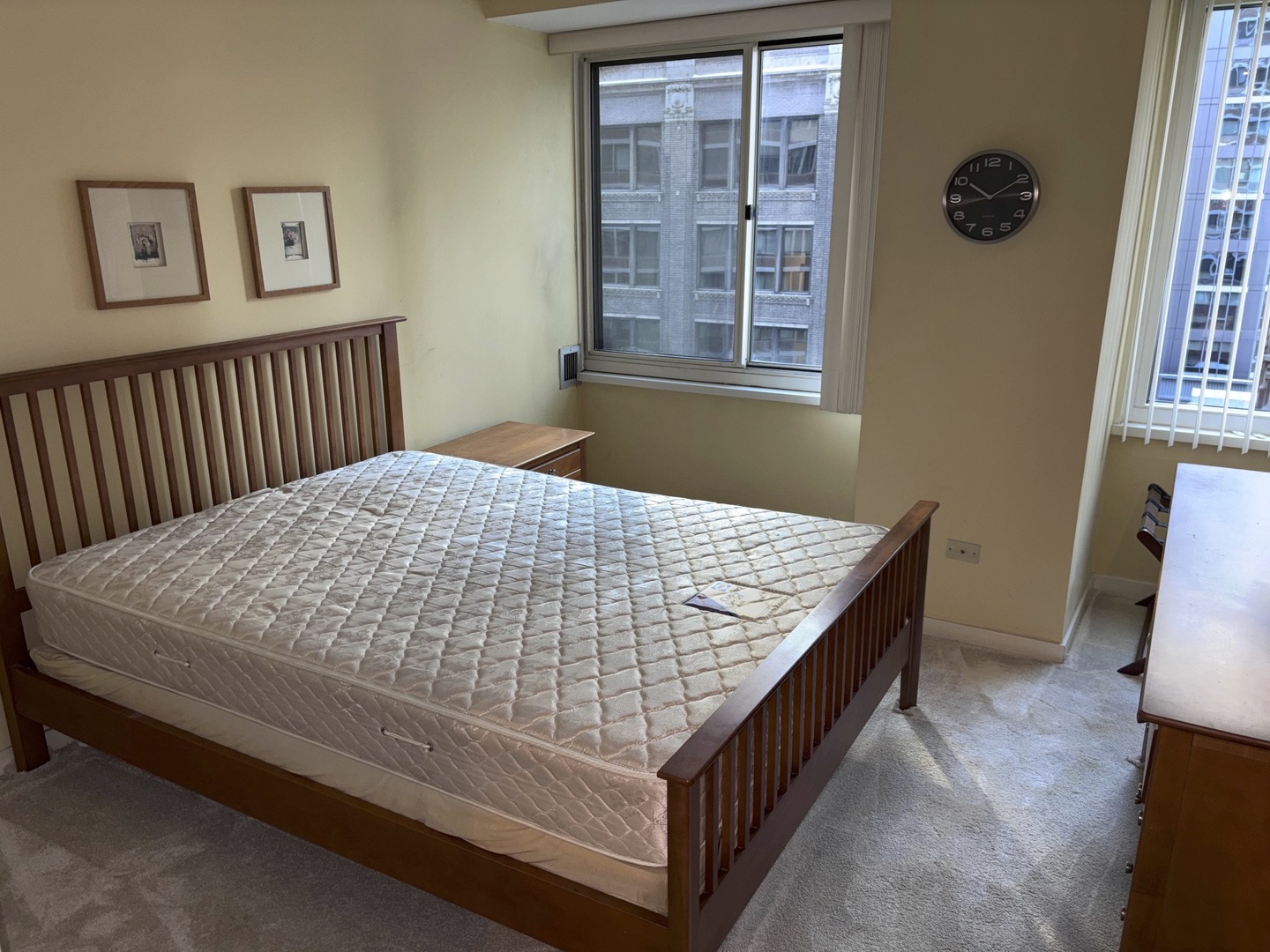 211 E Ohio Street Unit: 923