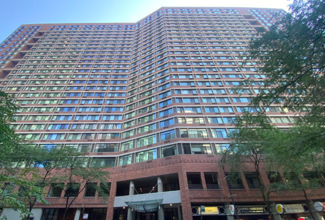 211 E Ohio Street Unit: 923