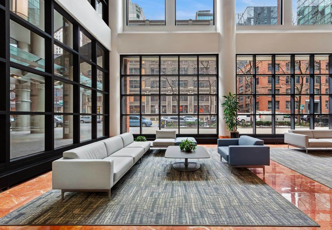 211 E Ohio Street Unit: 923