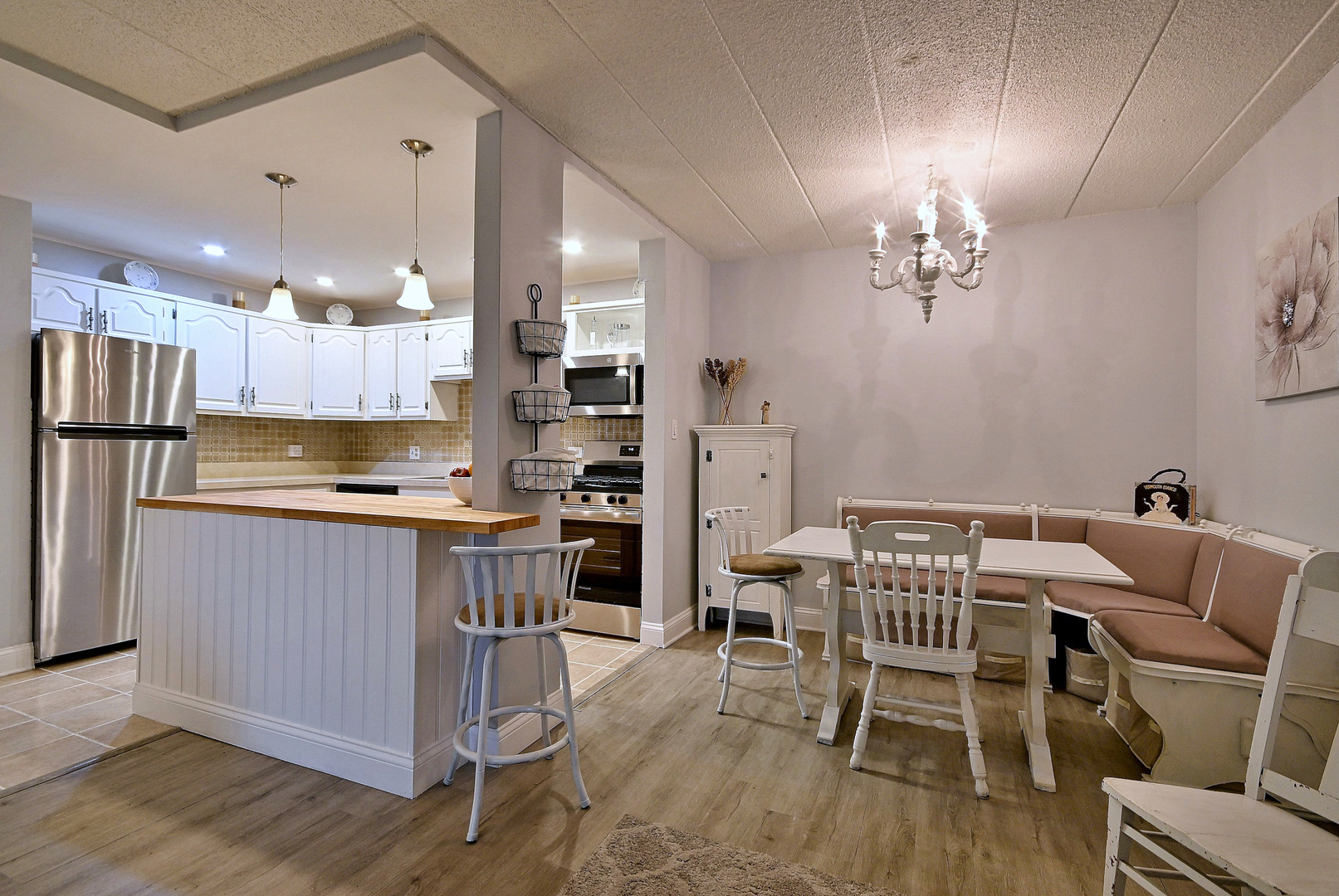 110 W Butterfield Road Unit: 309S