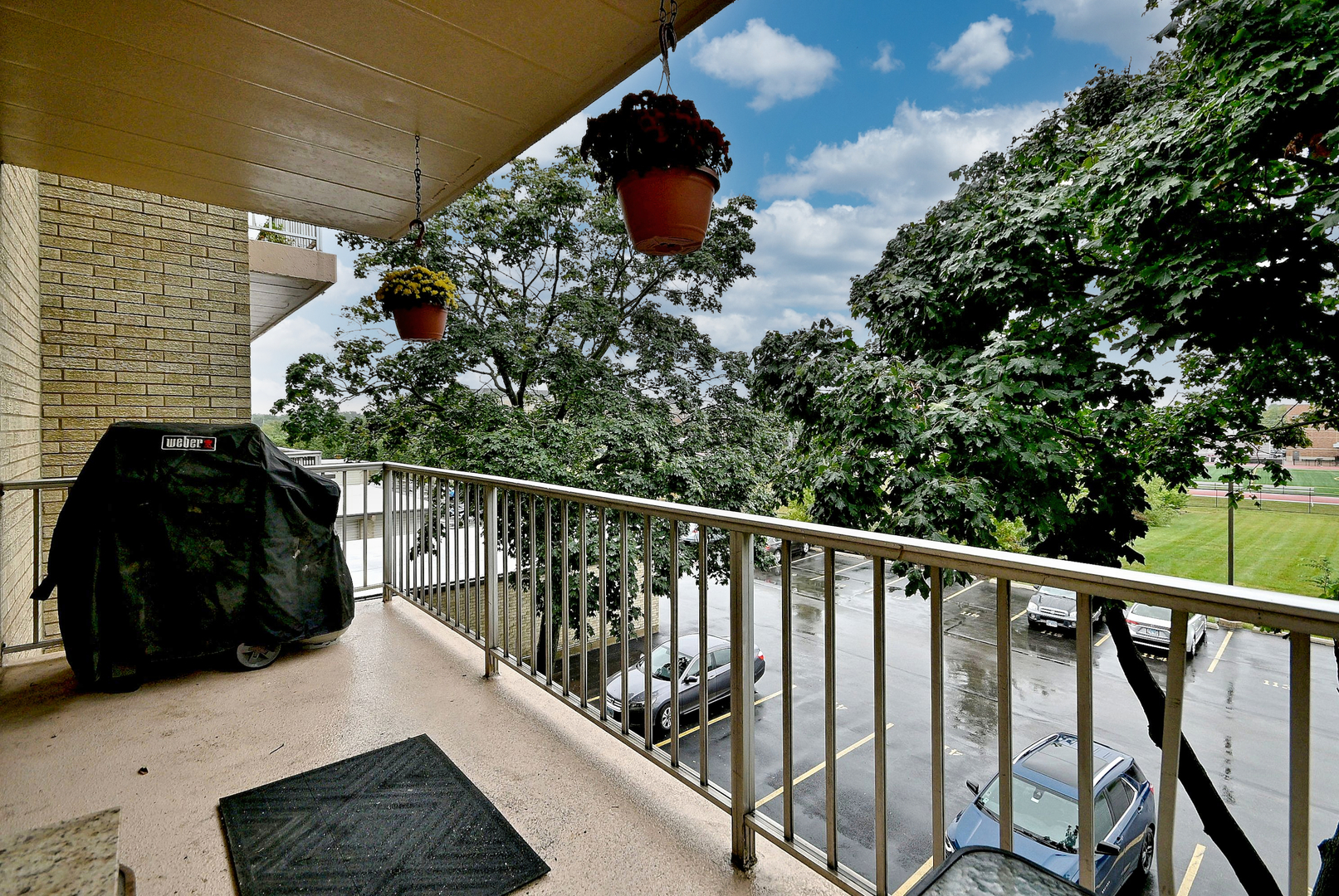 110 W Butterfield Road Unit: 309S
