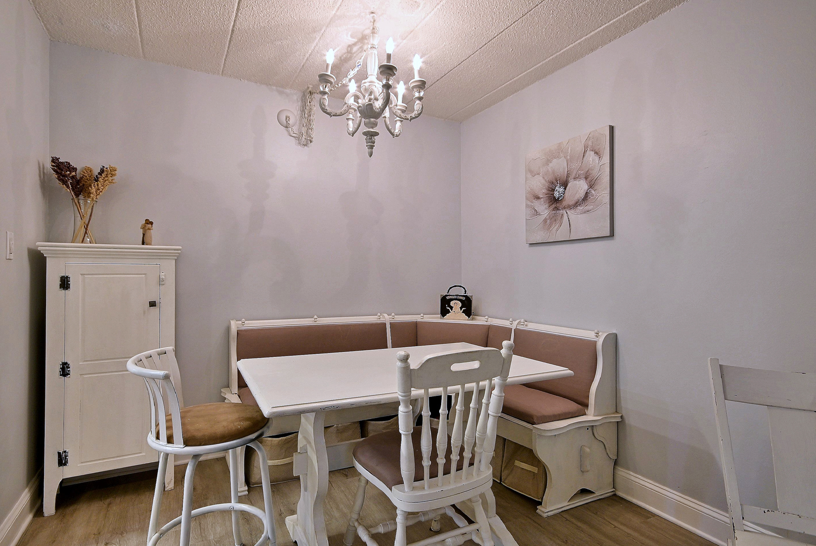 110 W Butterfield Road Unit: 309S