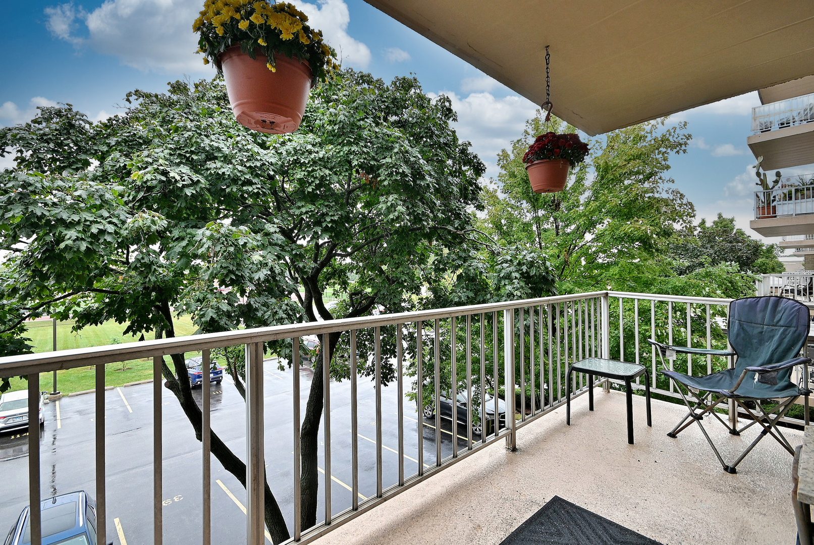 110 W Butterfield Road Unit: 309S