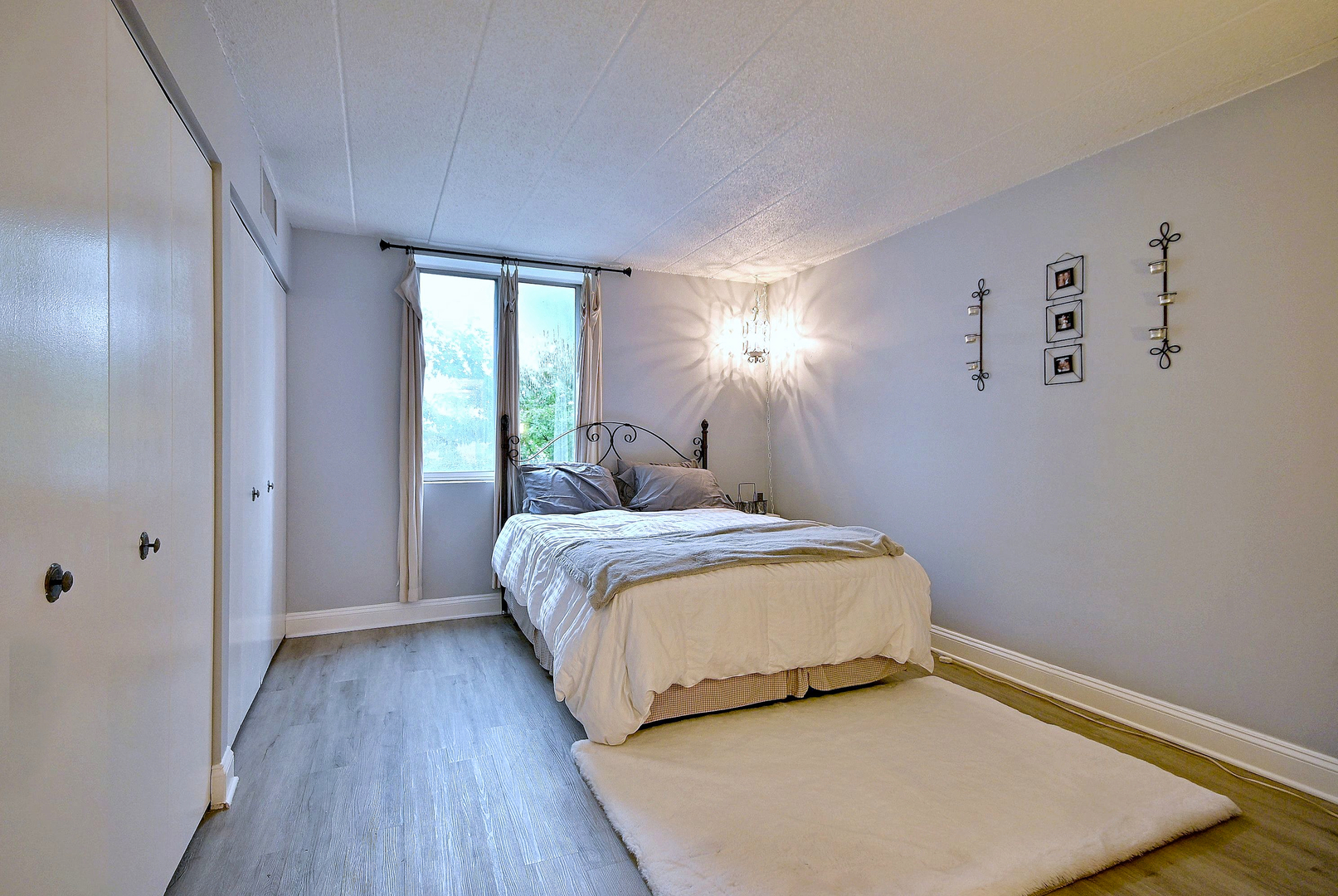 110 W Butterfield Road Unit: 309S