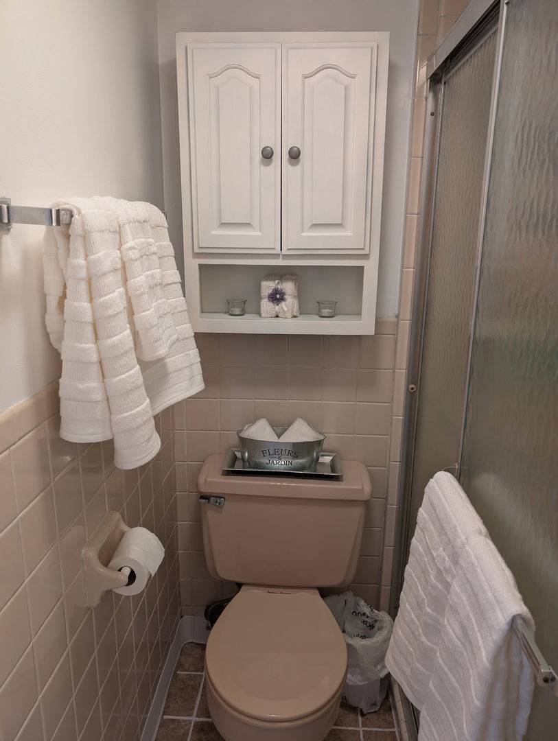 110 W Butterfield Road Unit: 309S