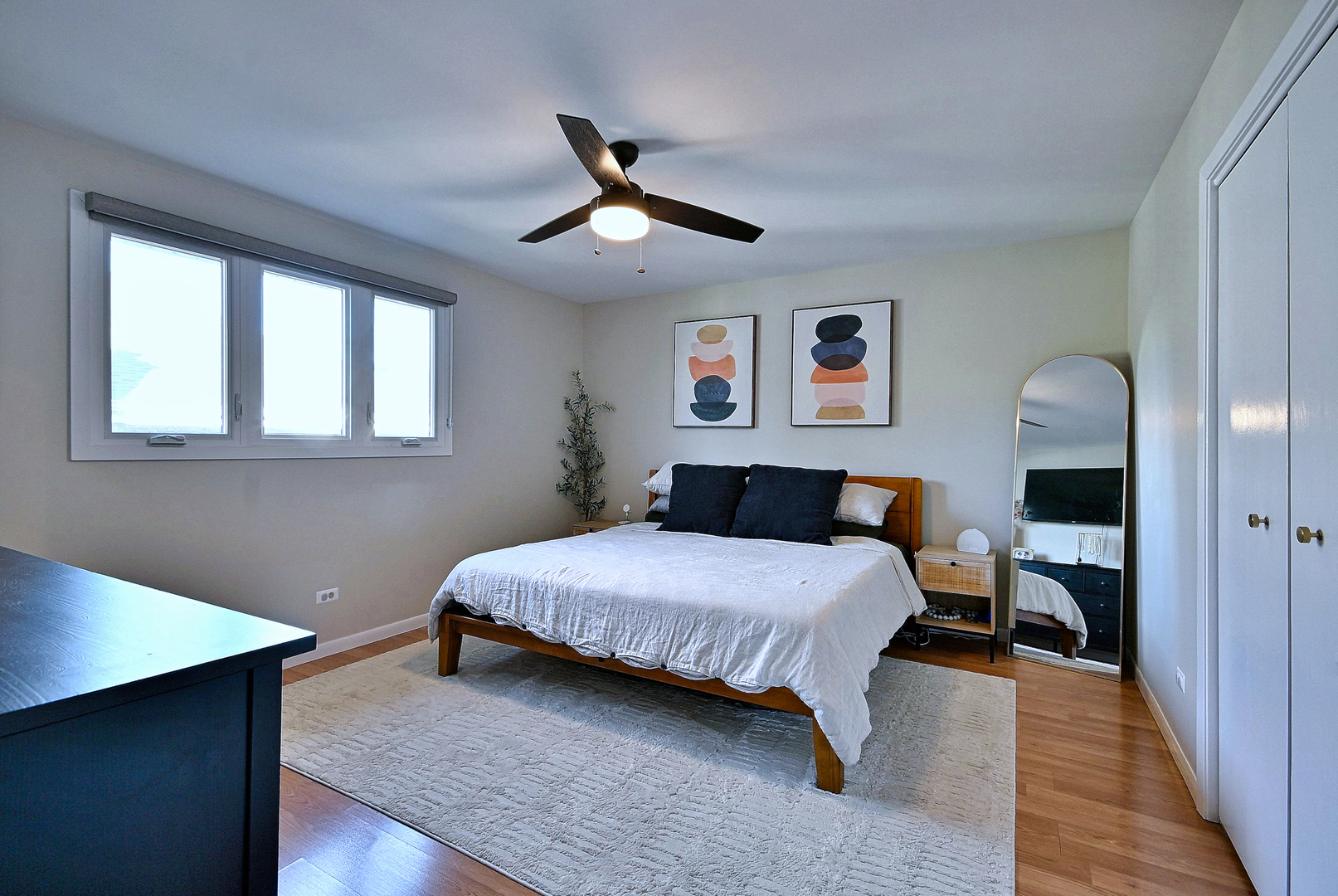 542 W Armitage Avenue