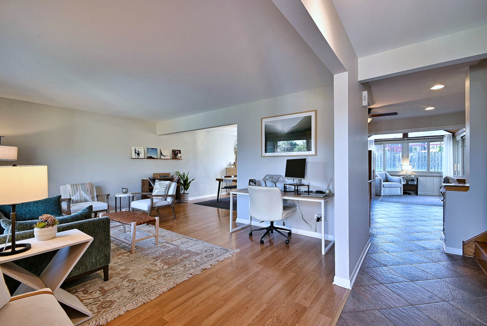 542 W Armitage Avenue