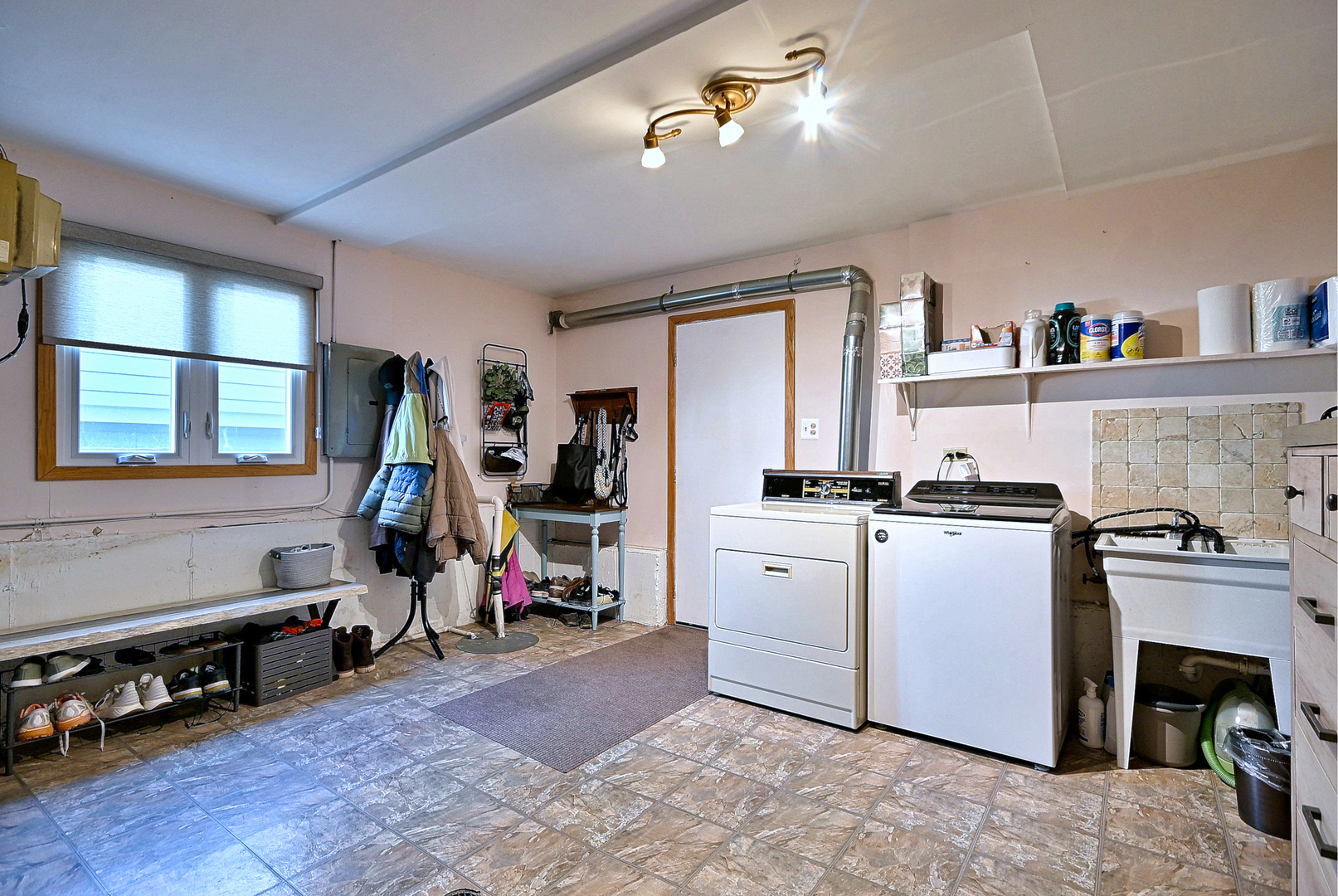 542 W Armitage Avenue