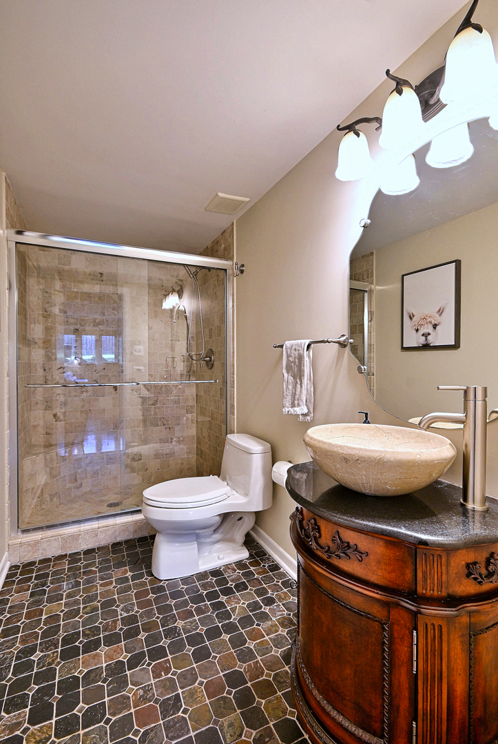 542 W Armitage Avenue