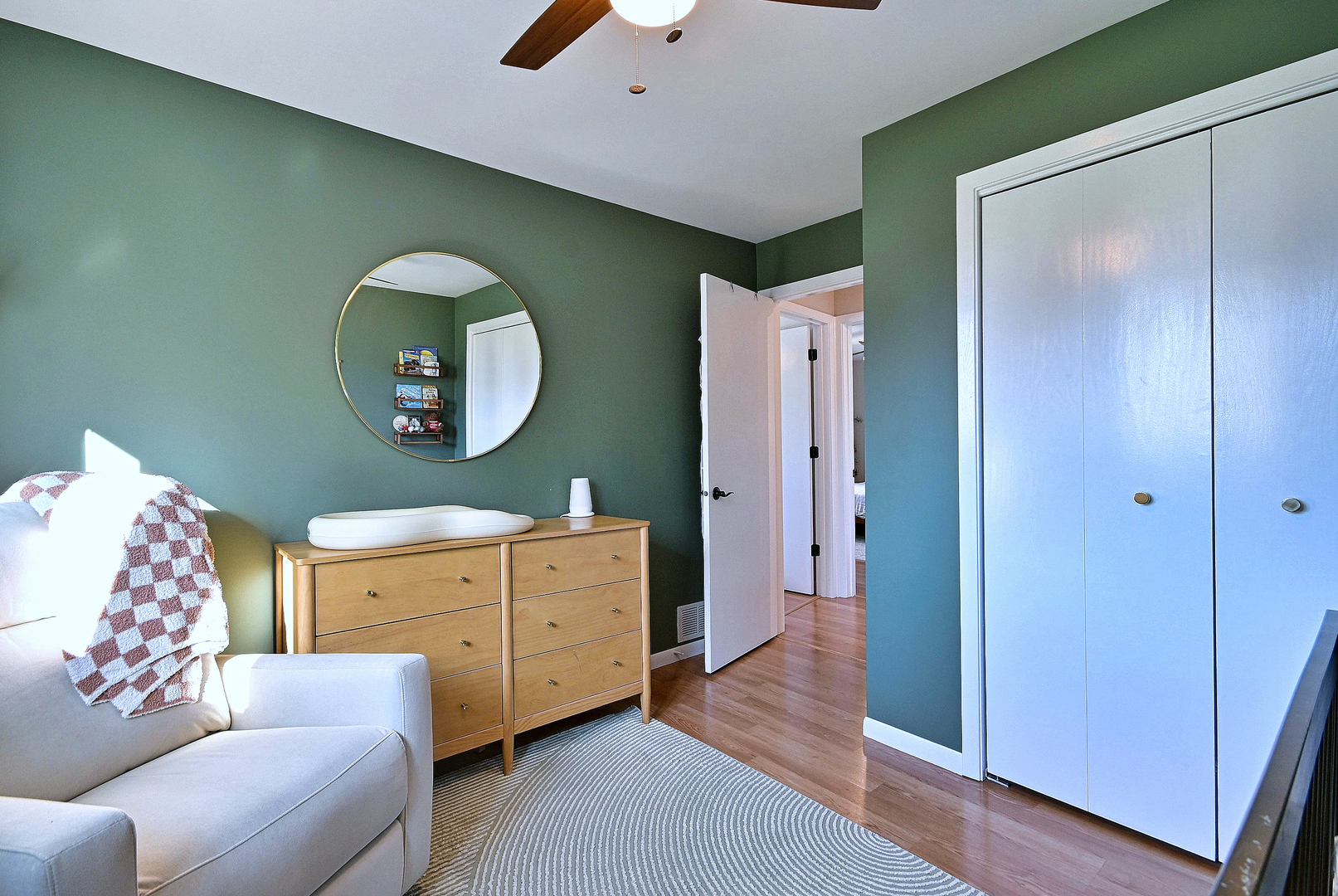 542 W Armitage Avenue