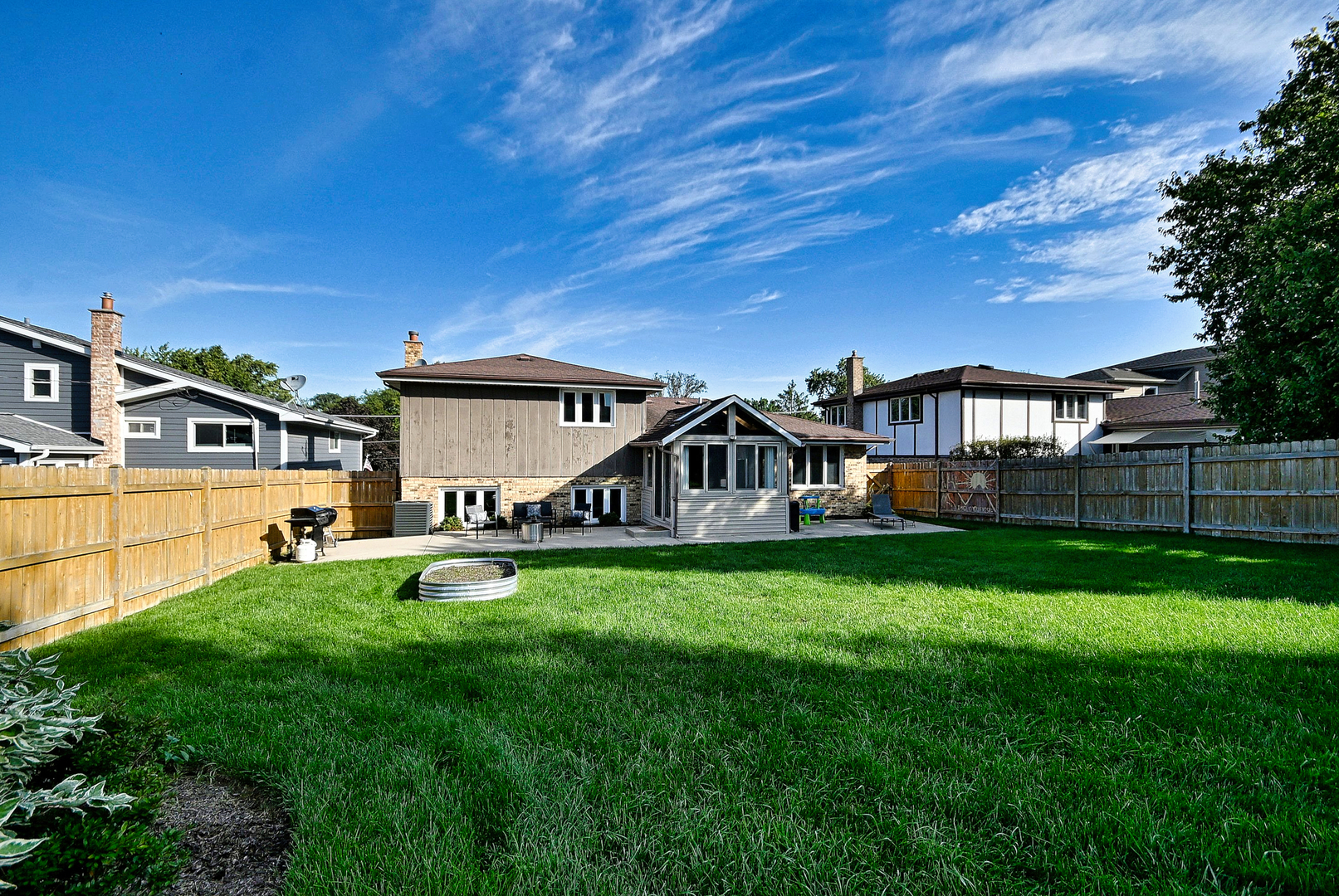 542 W Armitage Avenue