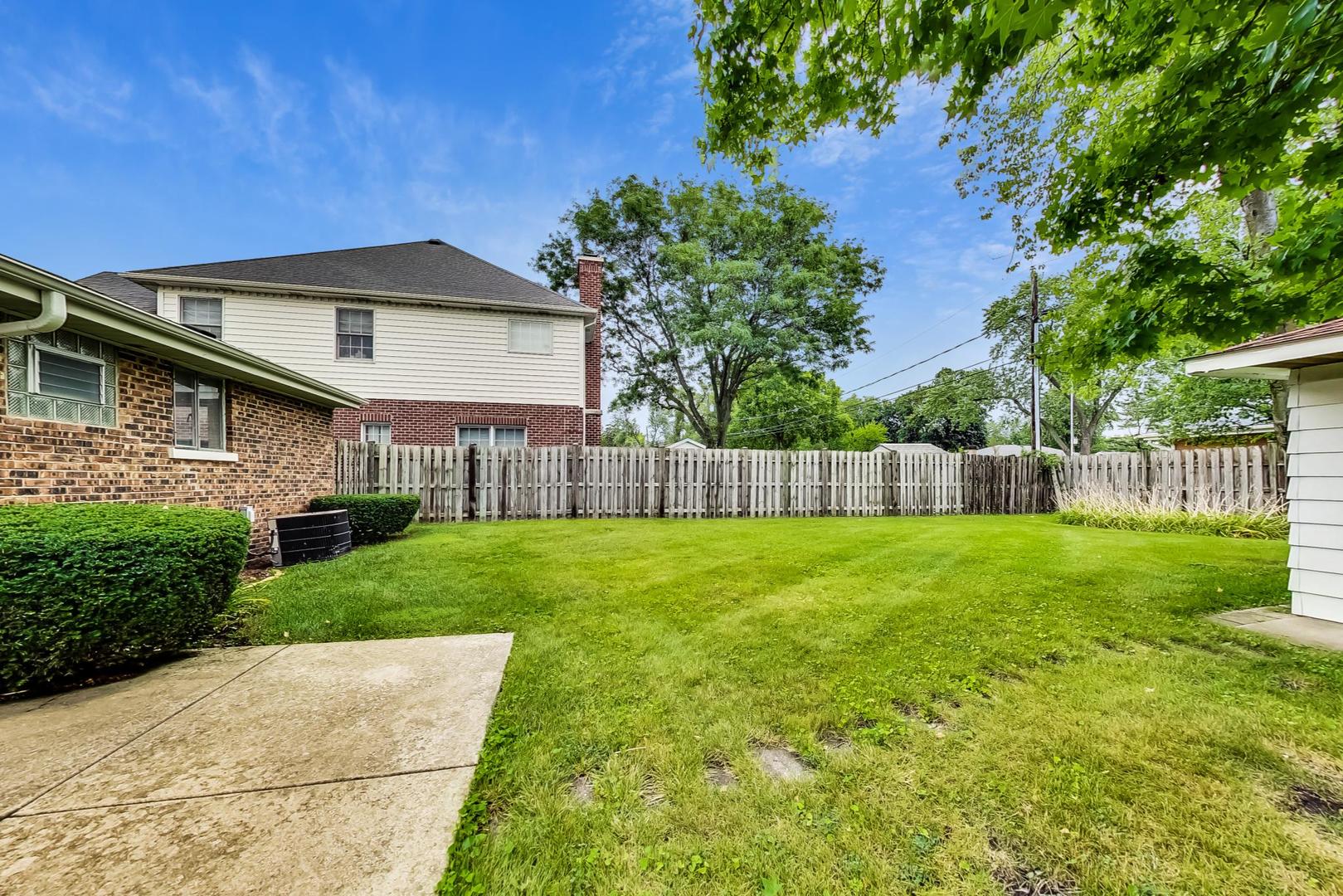 447 N Walnut Street