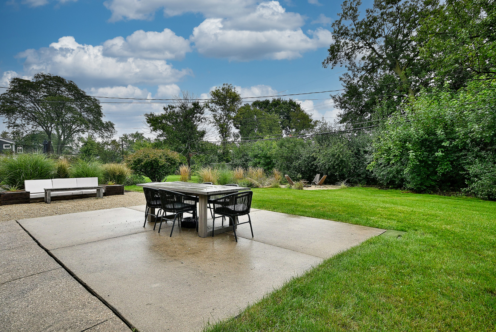 326 E Huntington Lane